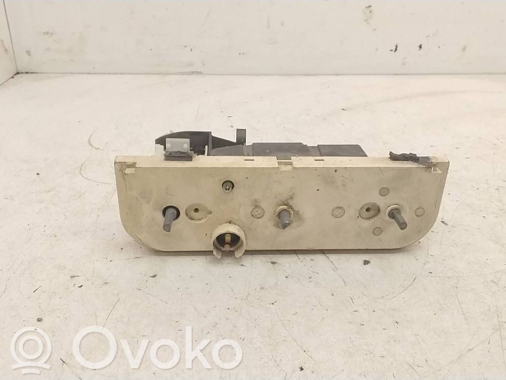 BMW 3 E36 Unitate control climatizare 