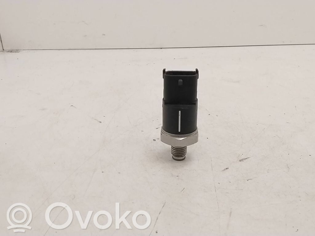 Fuel pressure sensor   0281002475,020521,227003592