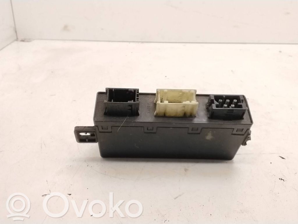 Unidad de control/módulo de la puerta   61356904251,110187