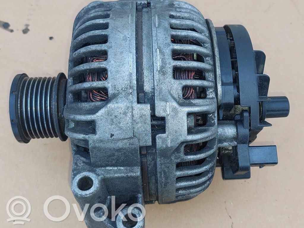 Mercedes-Benz S W220 Ģenerators 