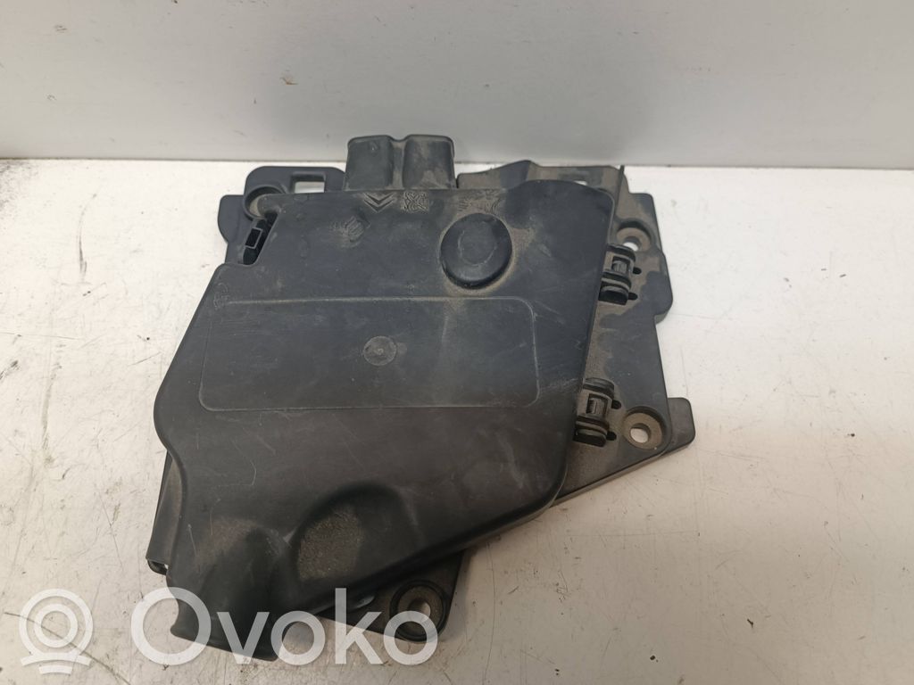 Citroen C3 Picasso Fuse module 