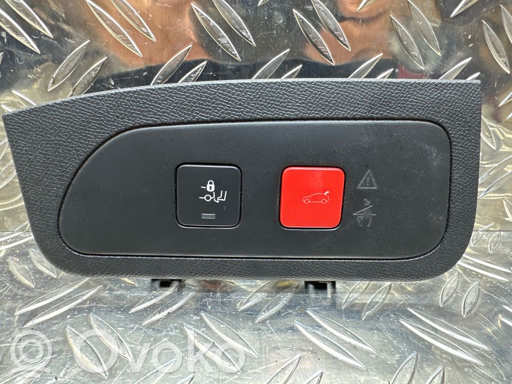 Citroen DS7 Crossback Tailgate/trunk/boot open switch 