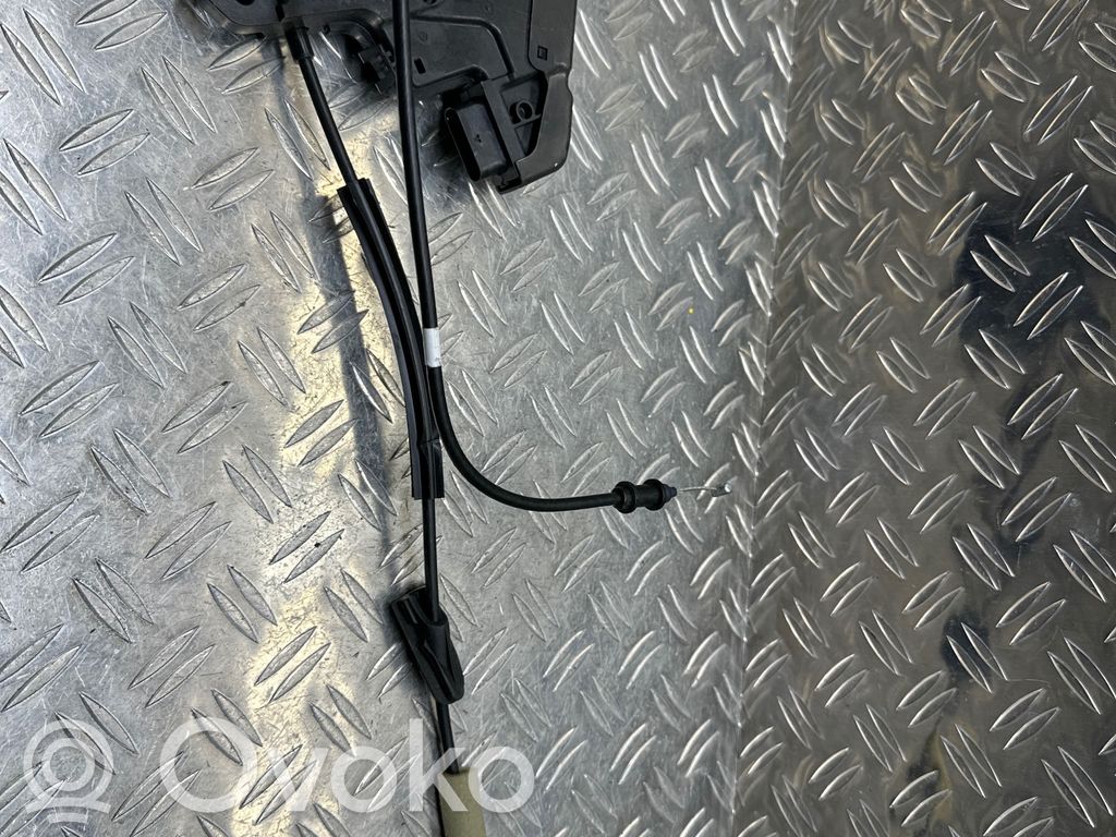 Citroen C4 III e-C4 Priekšpusē slēdzene 