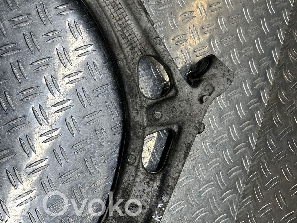 DS Automobiles 7 Crossback Priekinė šakė 