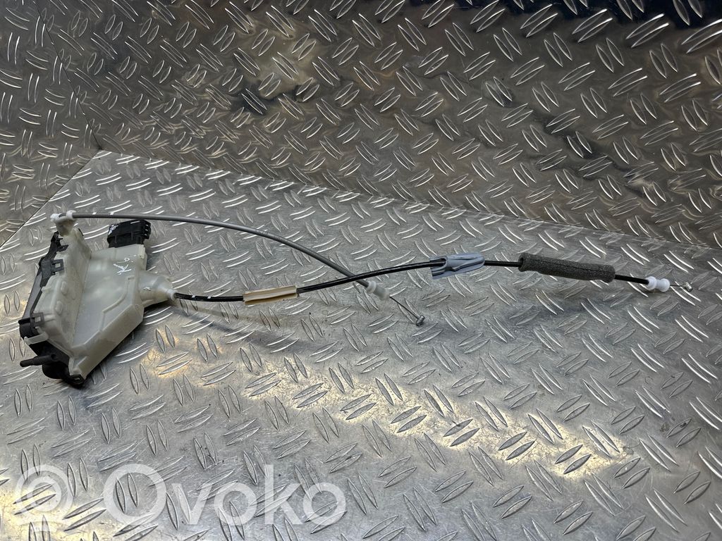 Zamek drzwi tylnych   190389,6943320