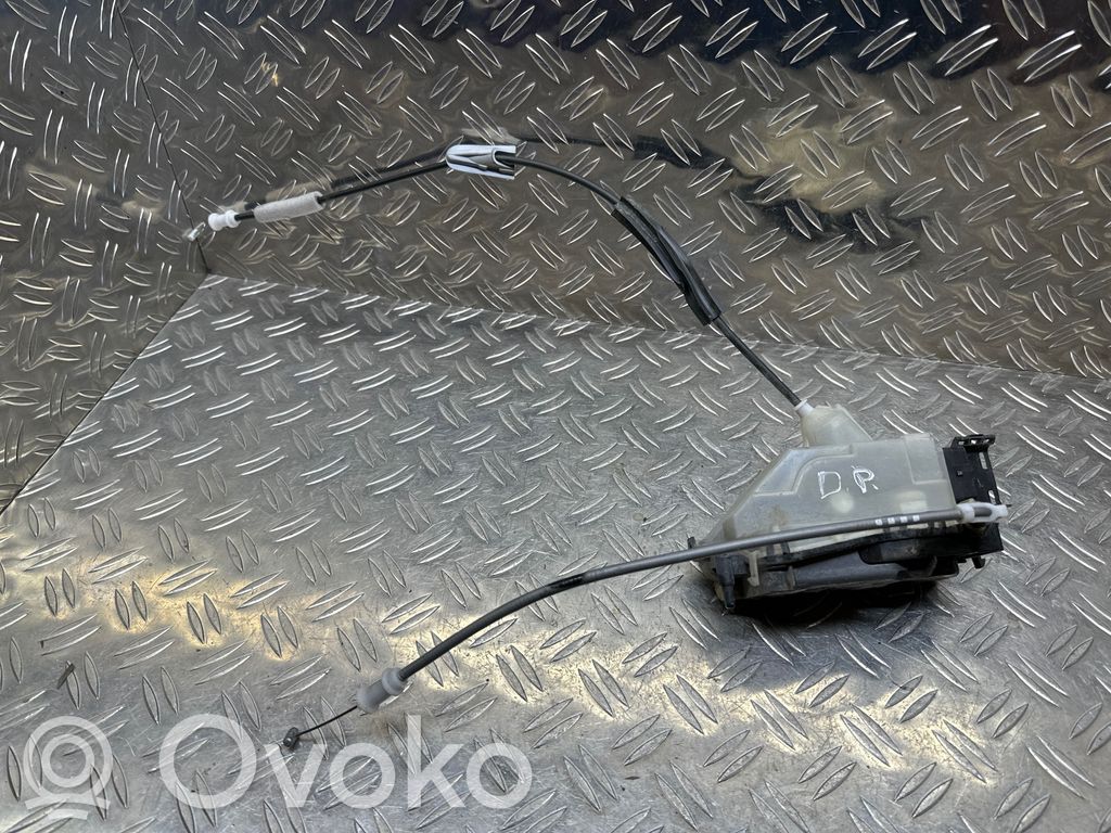 Citroen C4 Cactus Priekšpusē slēdzene 