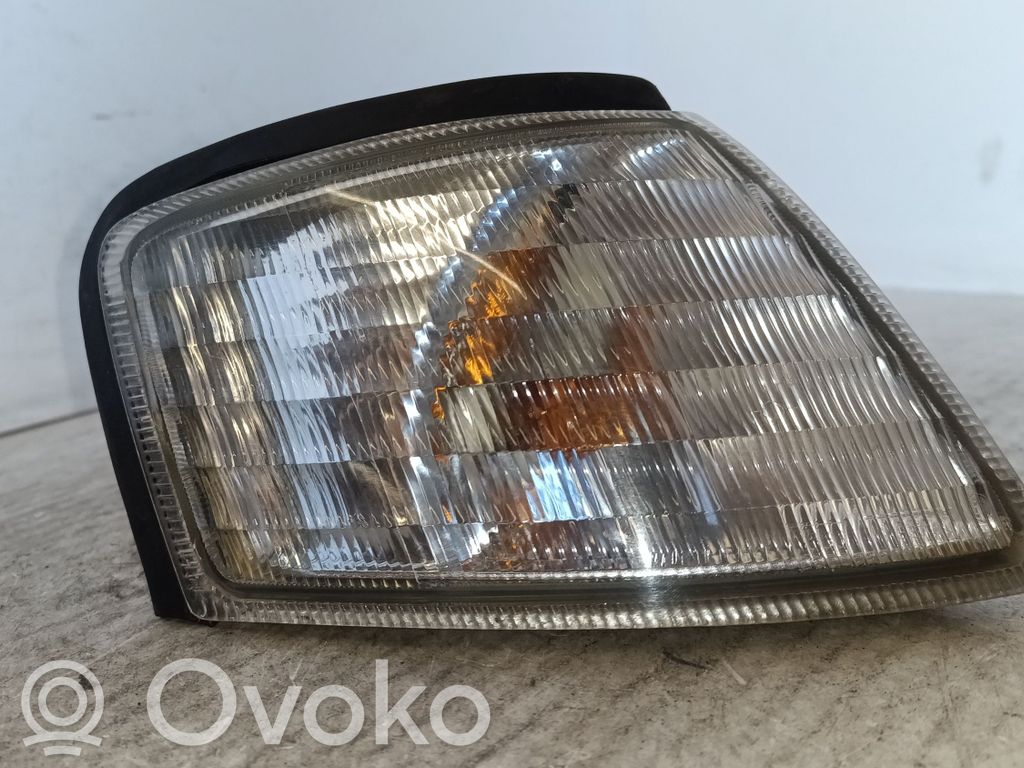 Nissan Primera Front indicator light 