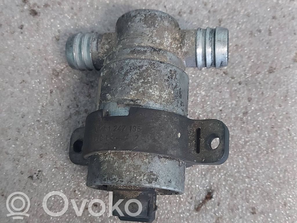 BMW 3 E36 Laisvos eigos vožtuvas (reguliatorius) 