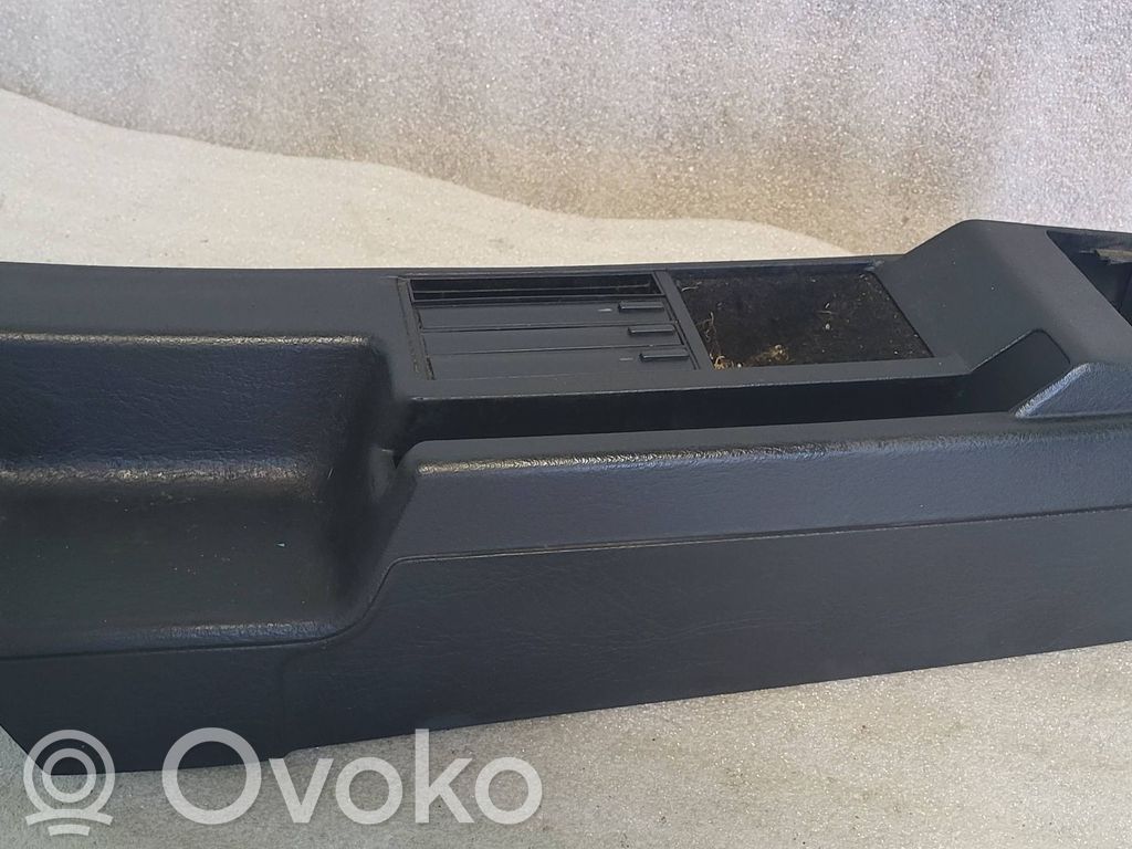 Audi 80 90 S2 B4 Centrālā konsole 