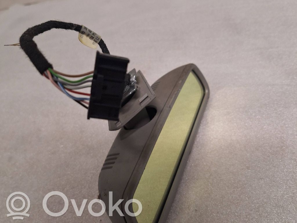 Rear view mirror (interior)   E1010589