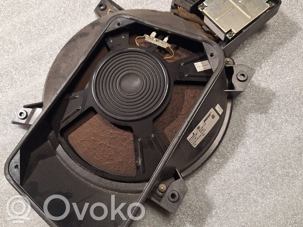 Audi A8 S8 D3 4E Žemo dažnio garsiakalbis 
