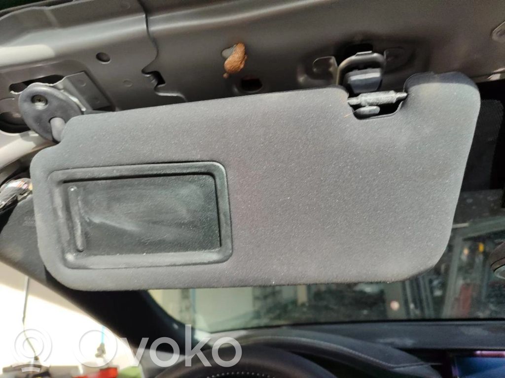 Sun visor