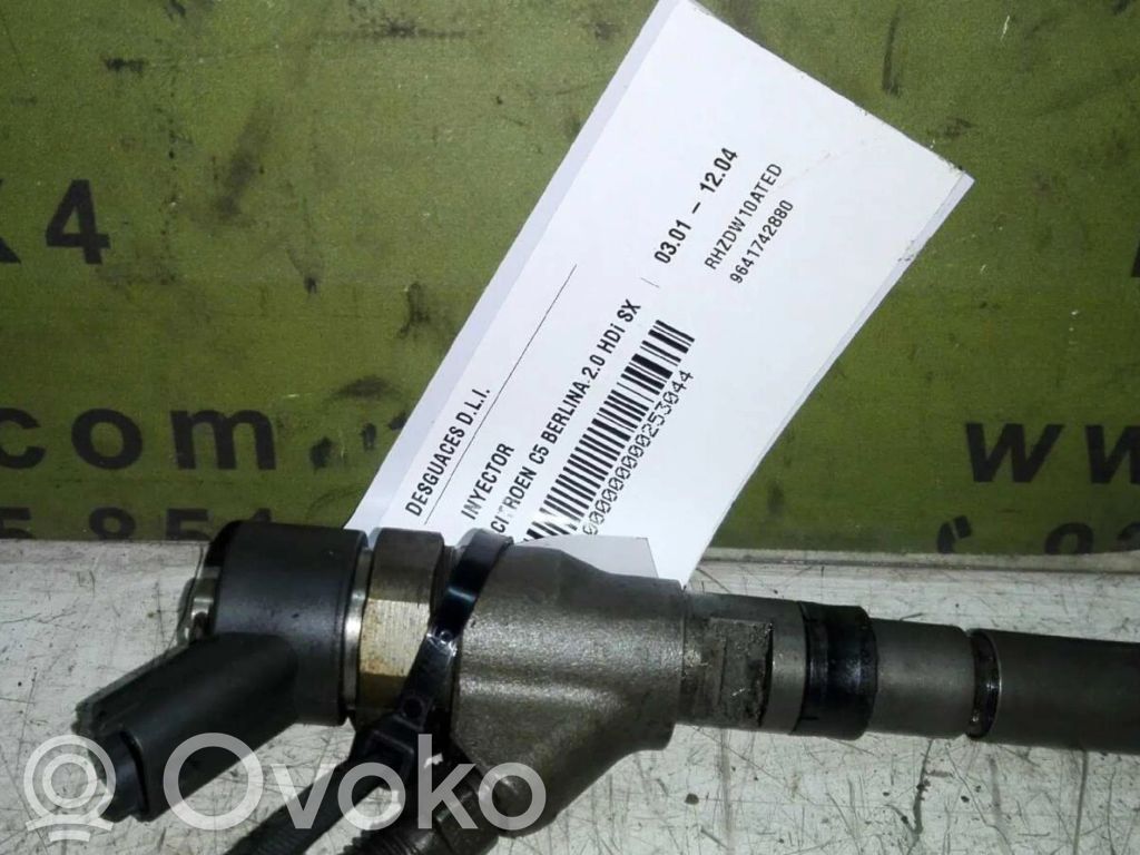 Fuel injector