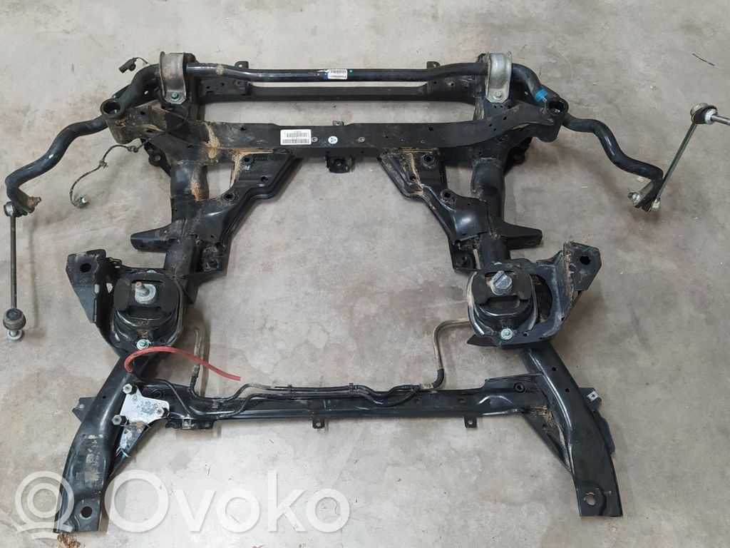 BMW X5 E70 Priekinis traversas 