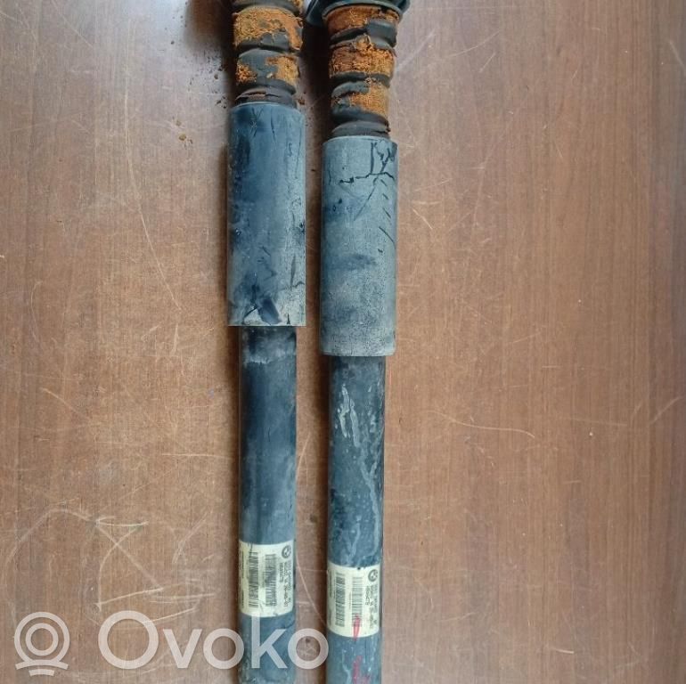 BMW X3 E83 Atsperu un amortizatoru komplekts (priekšējais un aizmugurējais) 