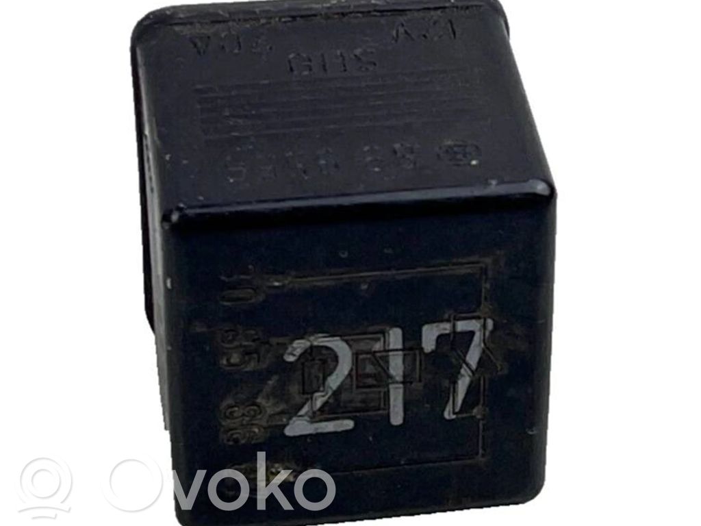 Audi A6 S6 C4 4A Other relay 
