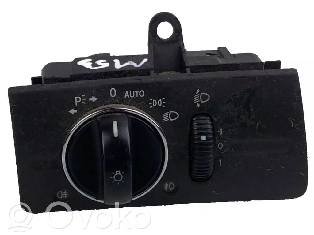 Mercedes-Benz E W211 Light switch 