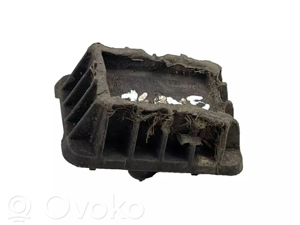 BMW 7 F01 F02 F03 F04 Kita dugno detalė 