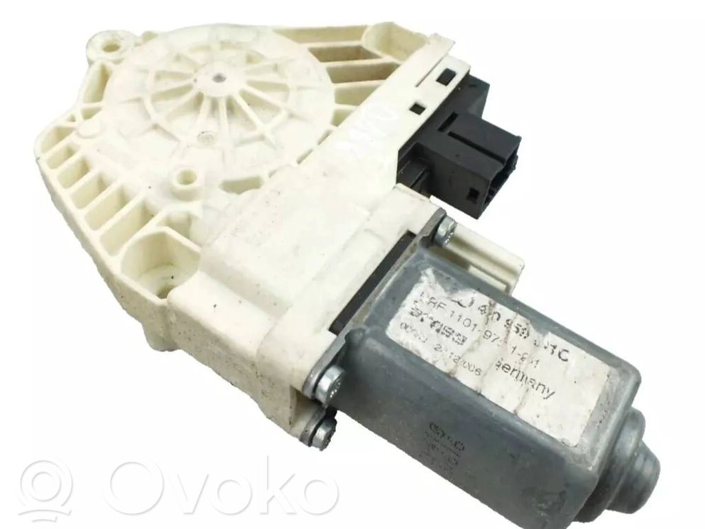 Audi A6 S6 C6 4F Galinis varikliukas langų pakėlėjo 