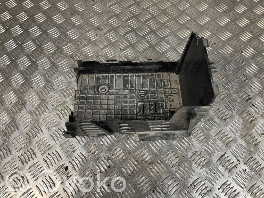 Citroen C3 Picasso Battery tray 