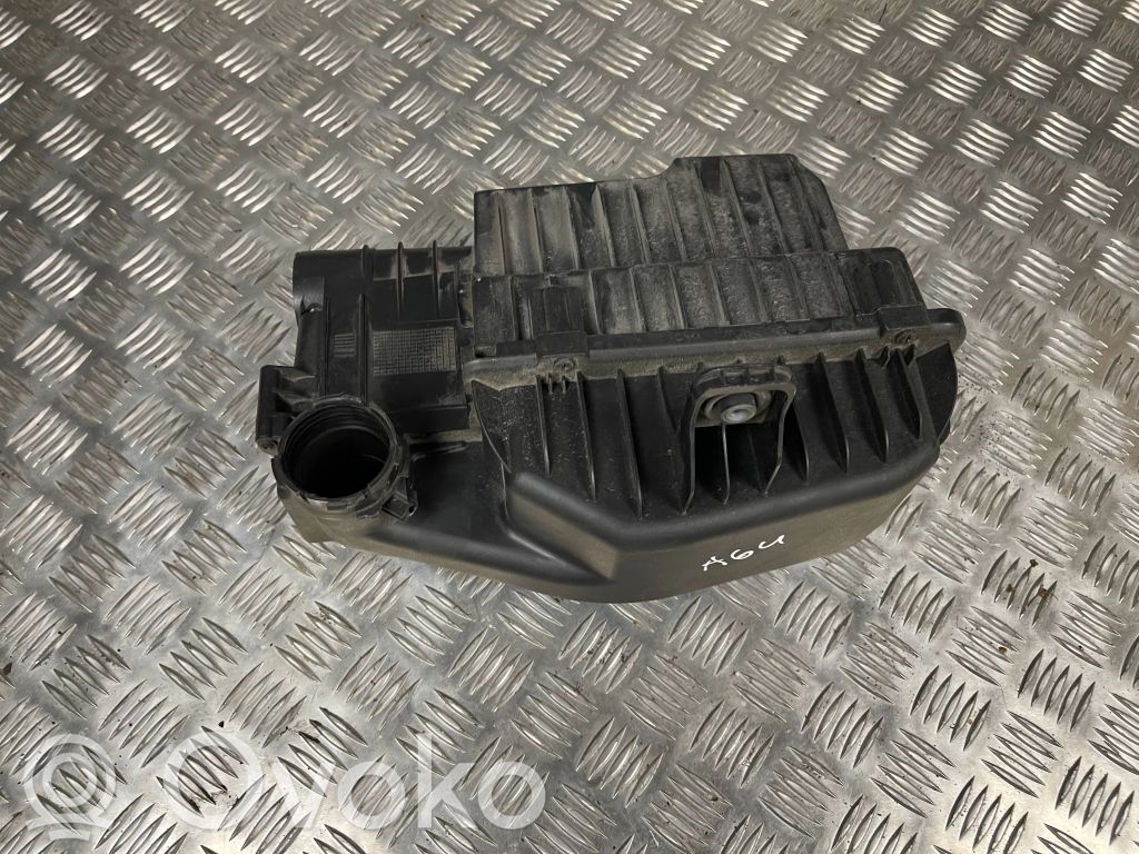 Peugeot 208 I Air filter box 