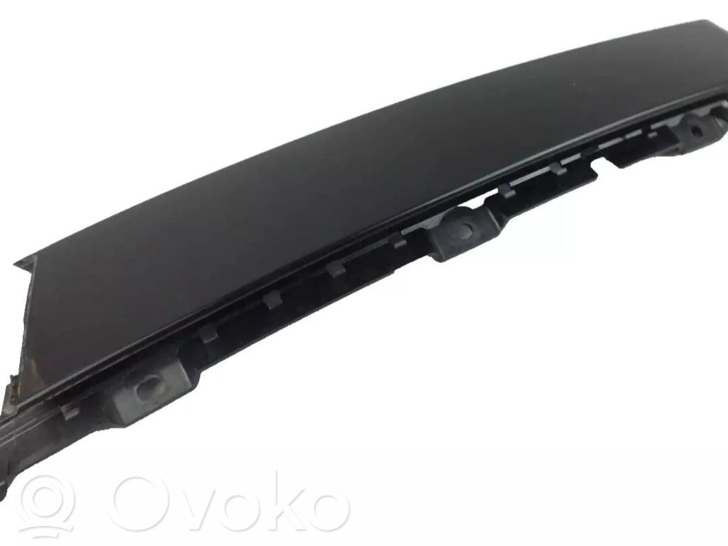 Ford Focus Listwa / Uszczelka szyby drzwi przednich 
