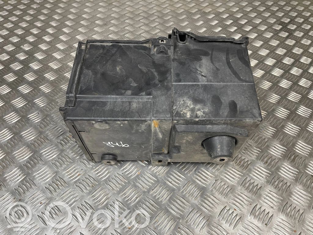 Ford Focus Akumuliatoriaus dėžė 
