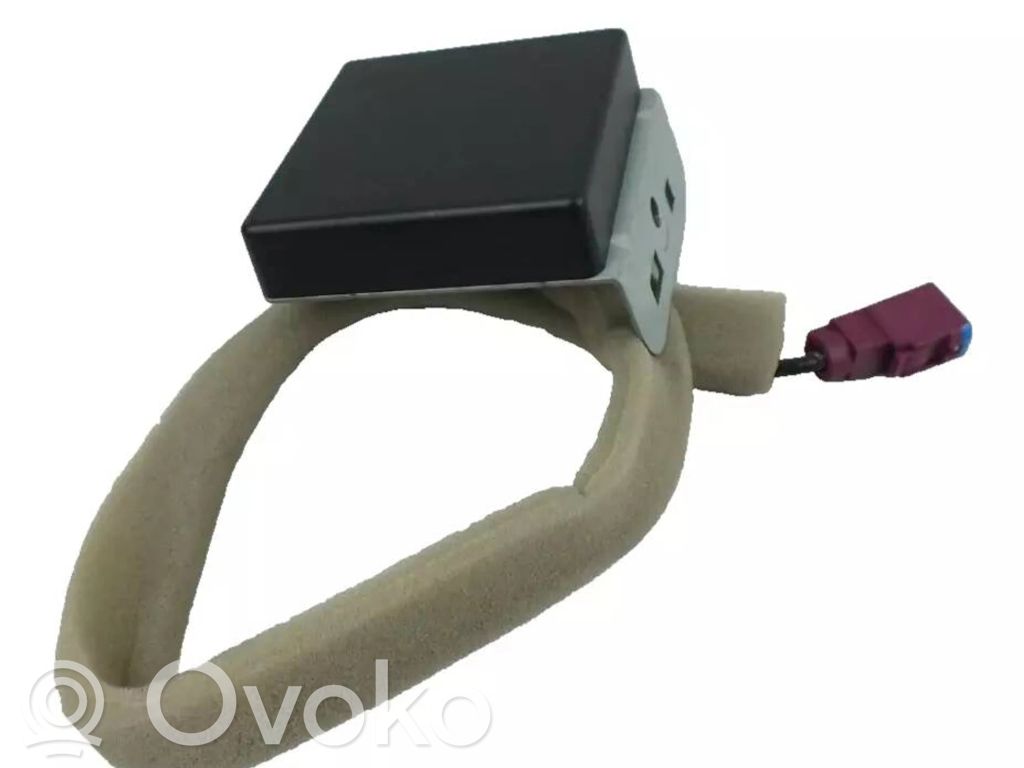 Renault Arkana Antena (GPS antena) 