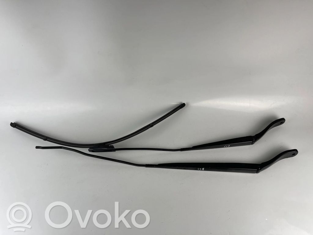 Peugeot Expert Front wiper blade arm 