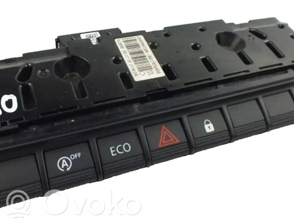 Renault Clio IV Hazard light switch 