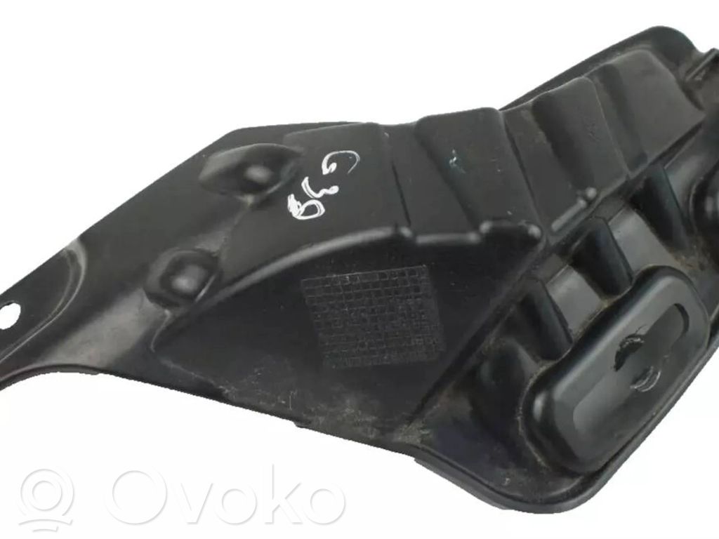 Citroen C3 Fender mounting bracket 