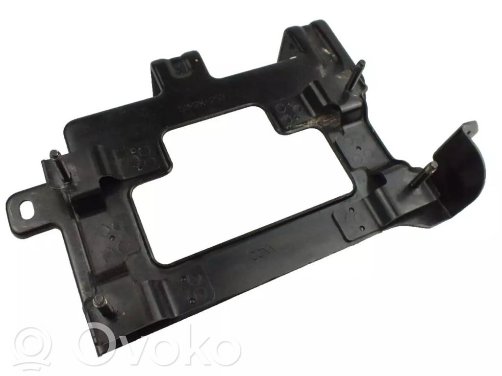 Hyundai Ioniq Engine control unit holder 