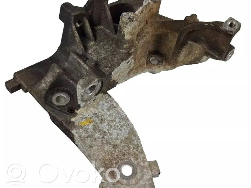 Citroen C4 II Picasso Engine mounting bracket 
