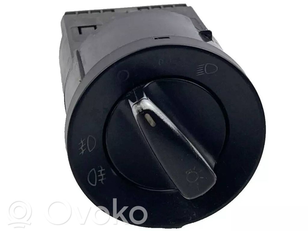 Skoda Octavia Mk1 (1U) Light switch 