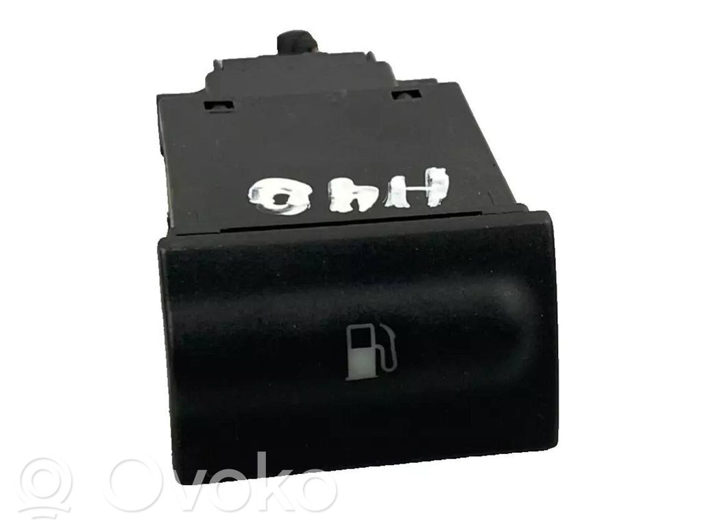 Skoda Octavia Mk1 (1U) Interruptor de apertura del depósito de combustible 