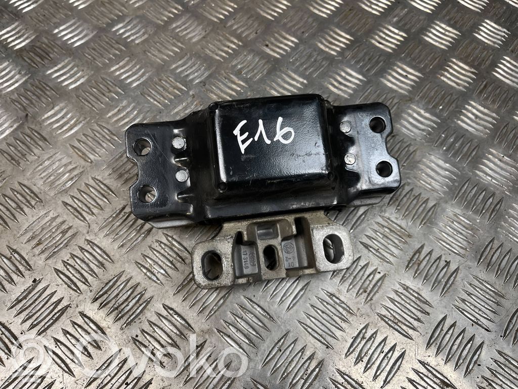 Audi A3 S3 A3 Sportback 8P Engine mount bracket 