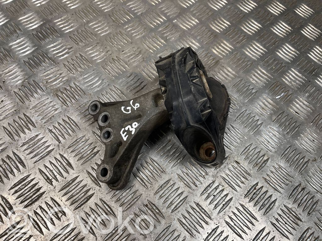 Citroen C3 Engine mount bracket 
