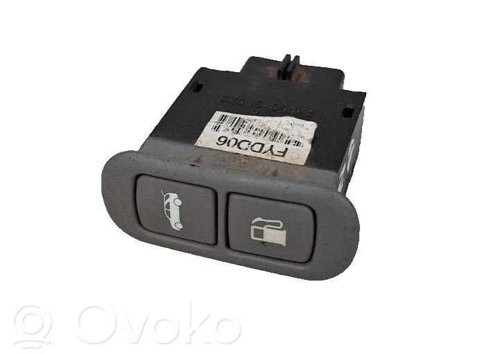 KIA Sorento Fuel tank opening switch 