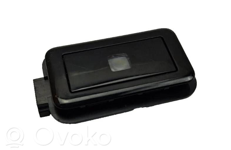 Citroen DS7 Crossback Lampka podsufitki tylna 