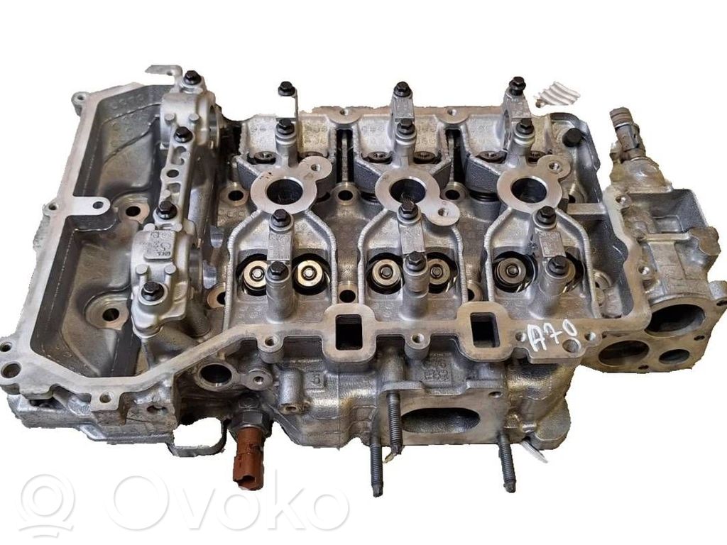 Peugeot 2008 I Engine head 