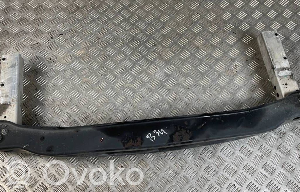 Audi A5 8T 8F Aizmugurē bampera balka 