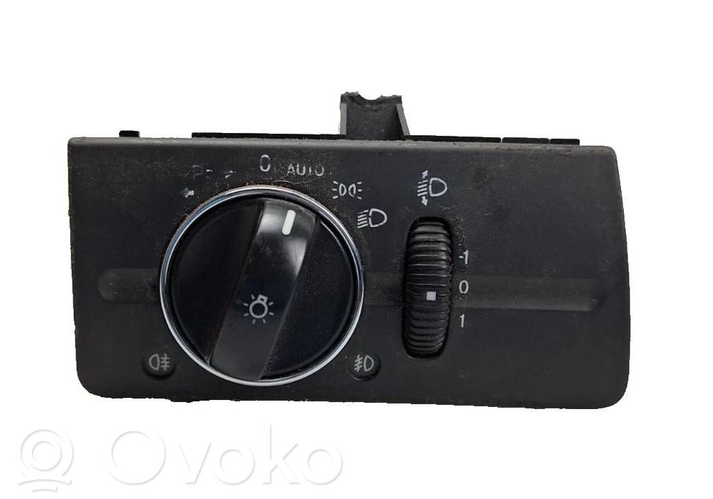 Mercedes-Benz E W211 Light switch 