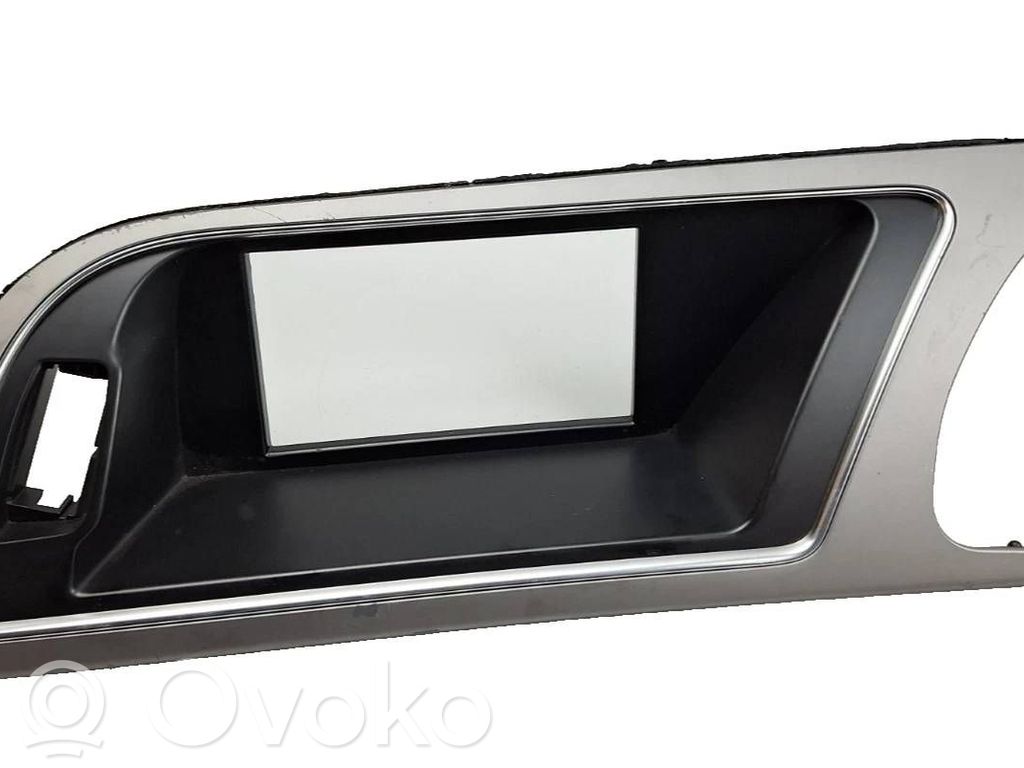 Audi A5 8T 8F Rămă unitate radio/GPS 