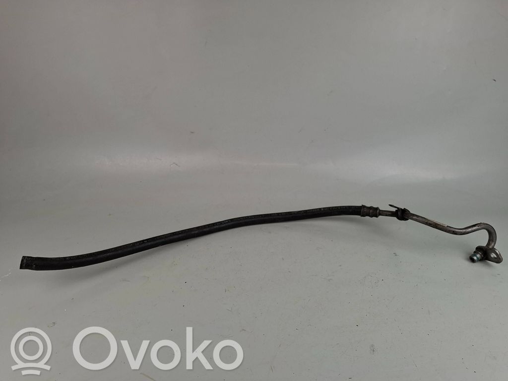 Mercedes-Benz C W204 Caurulīte (-es) / šļūtene (-es) 