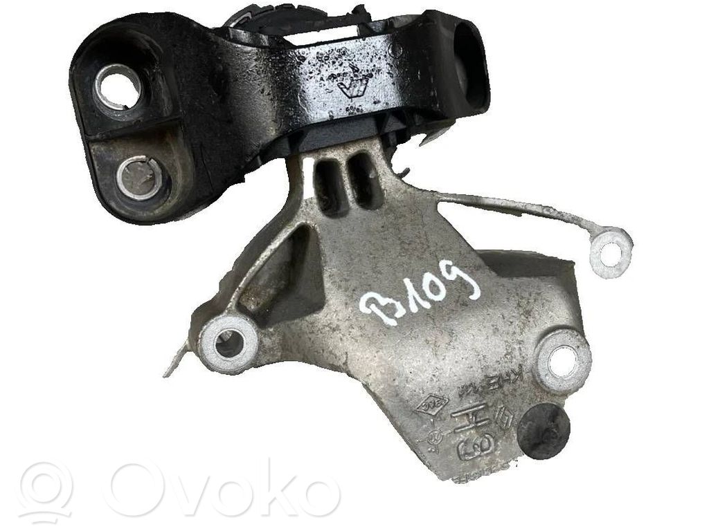 Renault Clio V Engine mount bracket 
