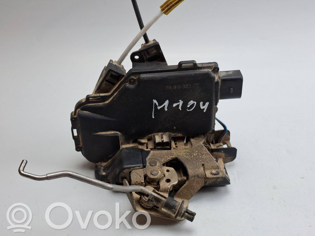 Audi A6 S6 C5 4B Front door lock 