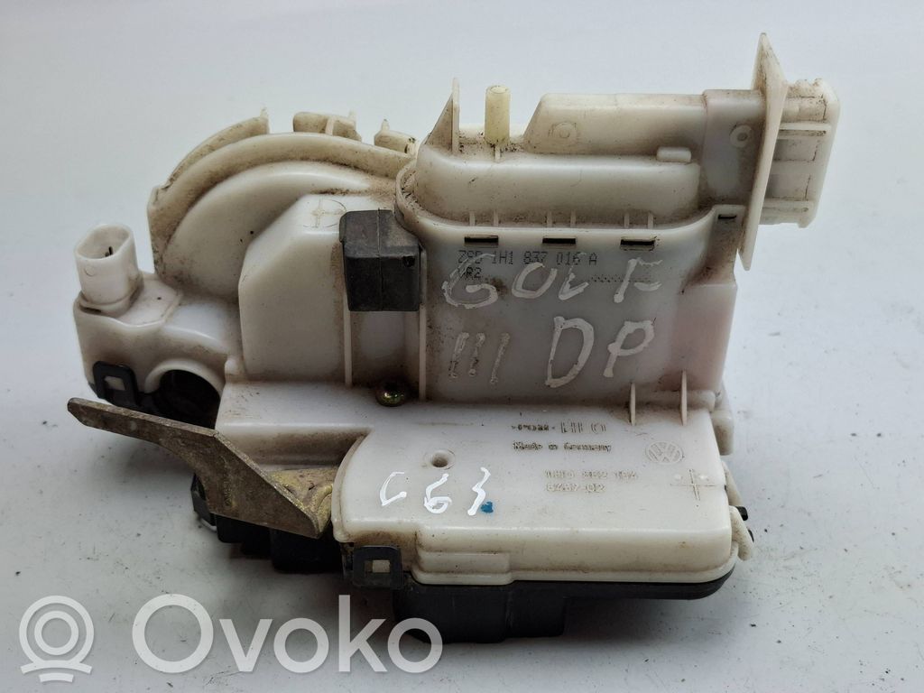 Volkswagen Golf III Front door lock 
