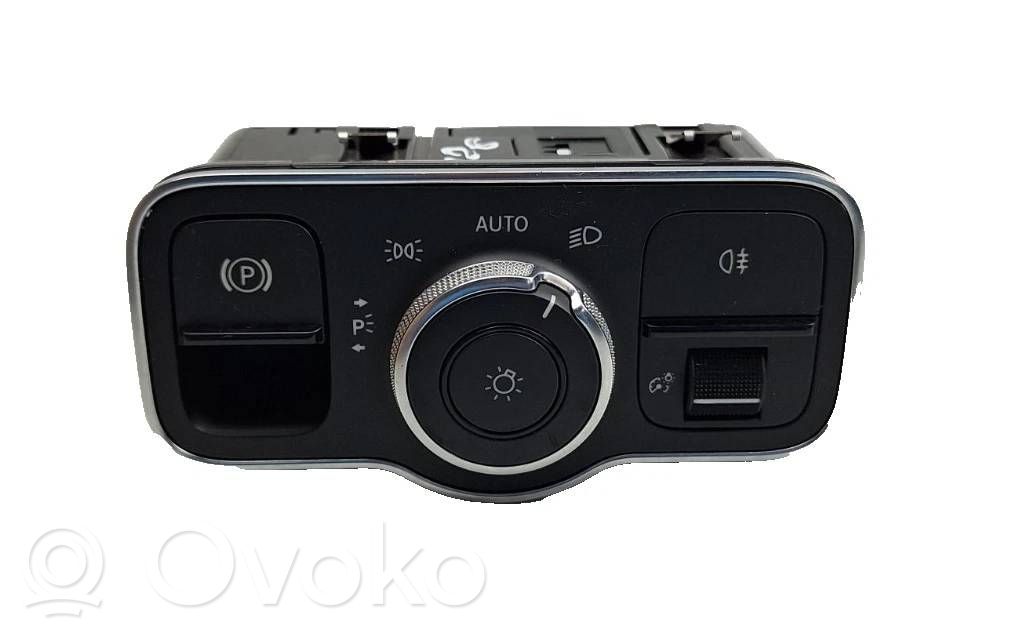 Mercedes-Benz CLA C117 X117 W117 Light switch 