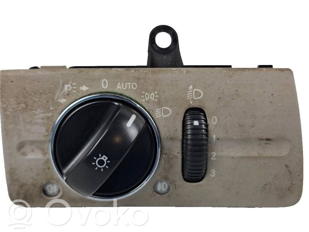 Mercedes-Benz E W211 Interruptor de luz 