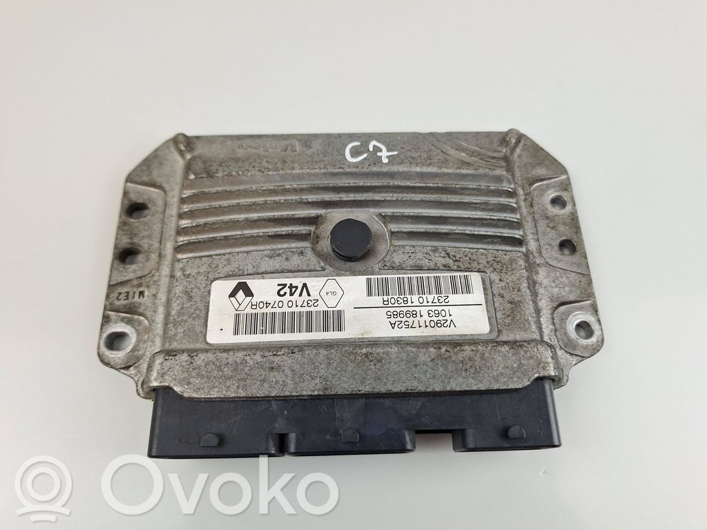 Dacia Duster Engine control unit/module 
